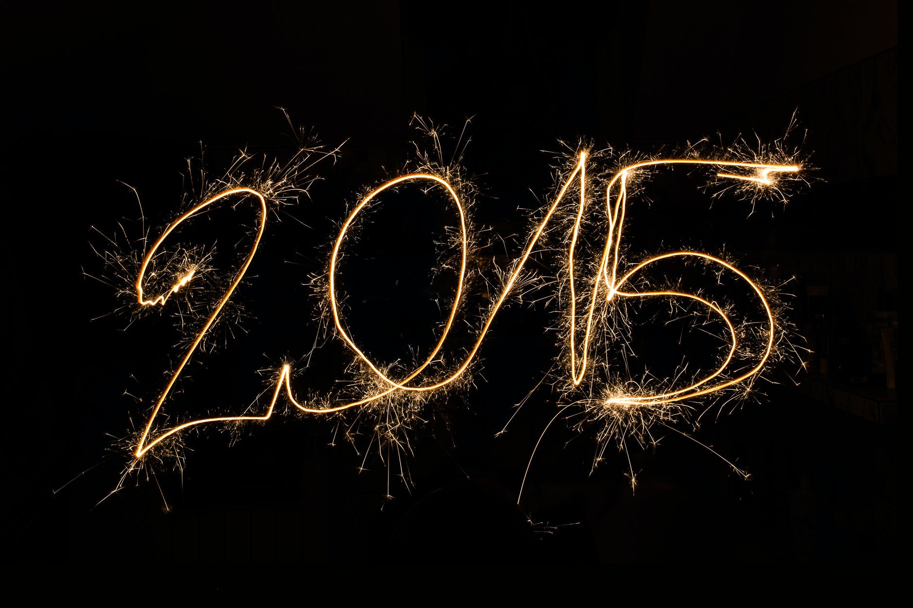 Cette image a un attribut alt vide&nbsp;; le nom du fichier est fireworks-new-year-new-2015-1.jpg